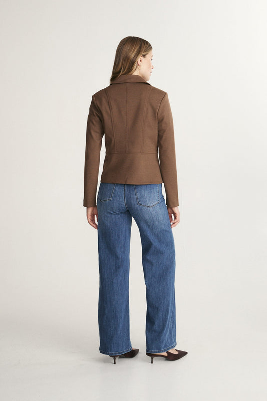 Fitted stretch jacket