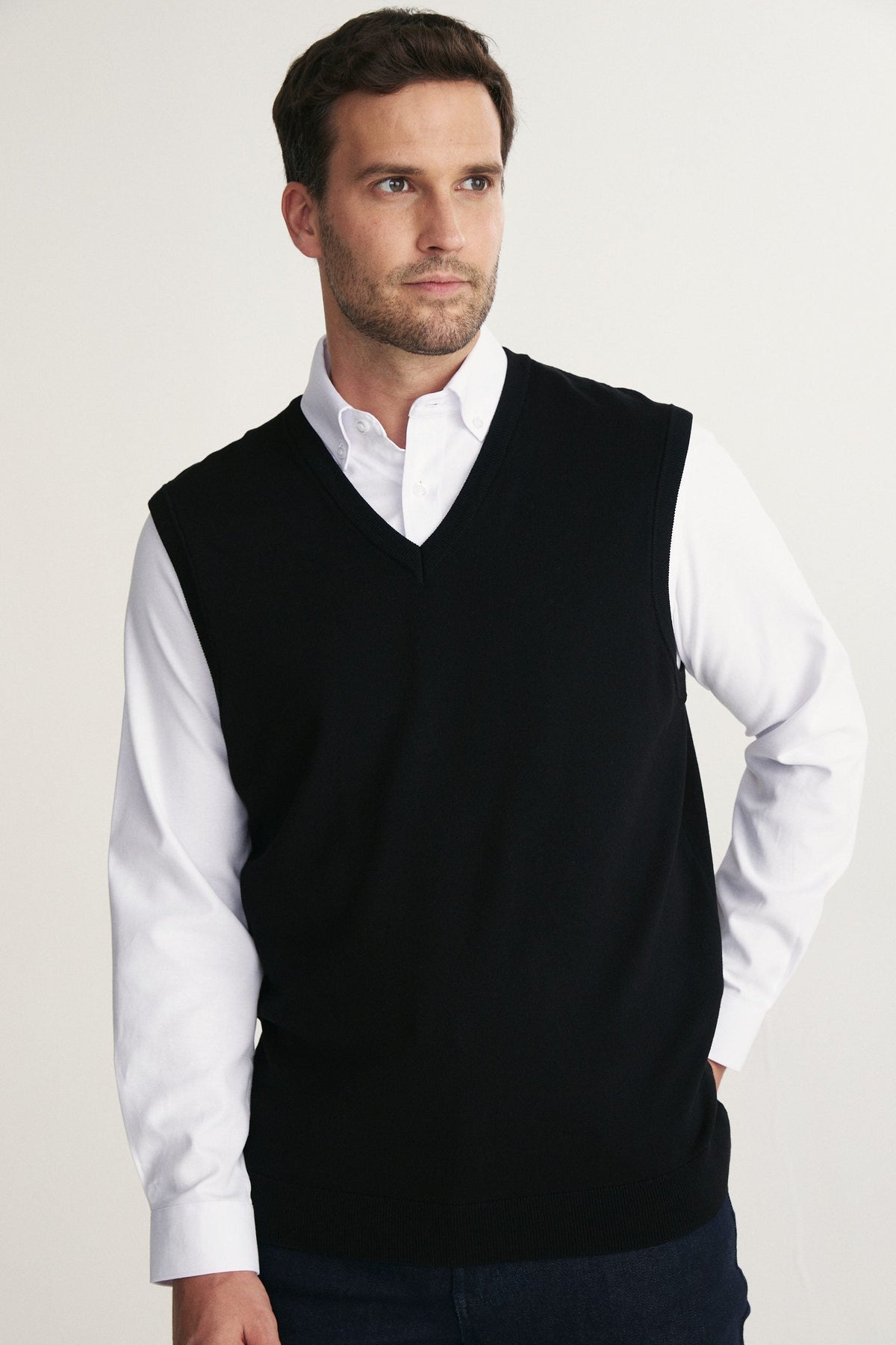 Solid color sleeveless vest